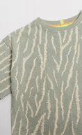 Load image into Gallery viewer, A Lightweight Tiger Stripe Print Oversized Tee
